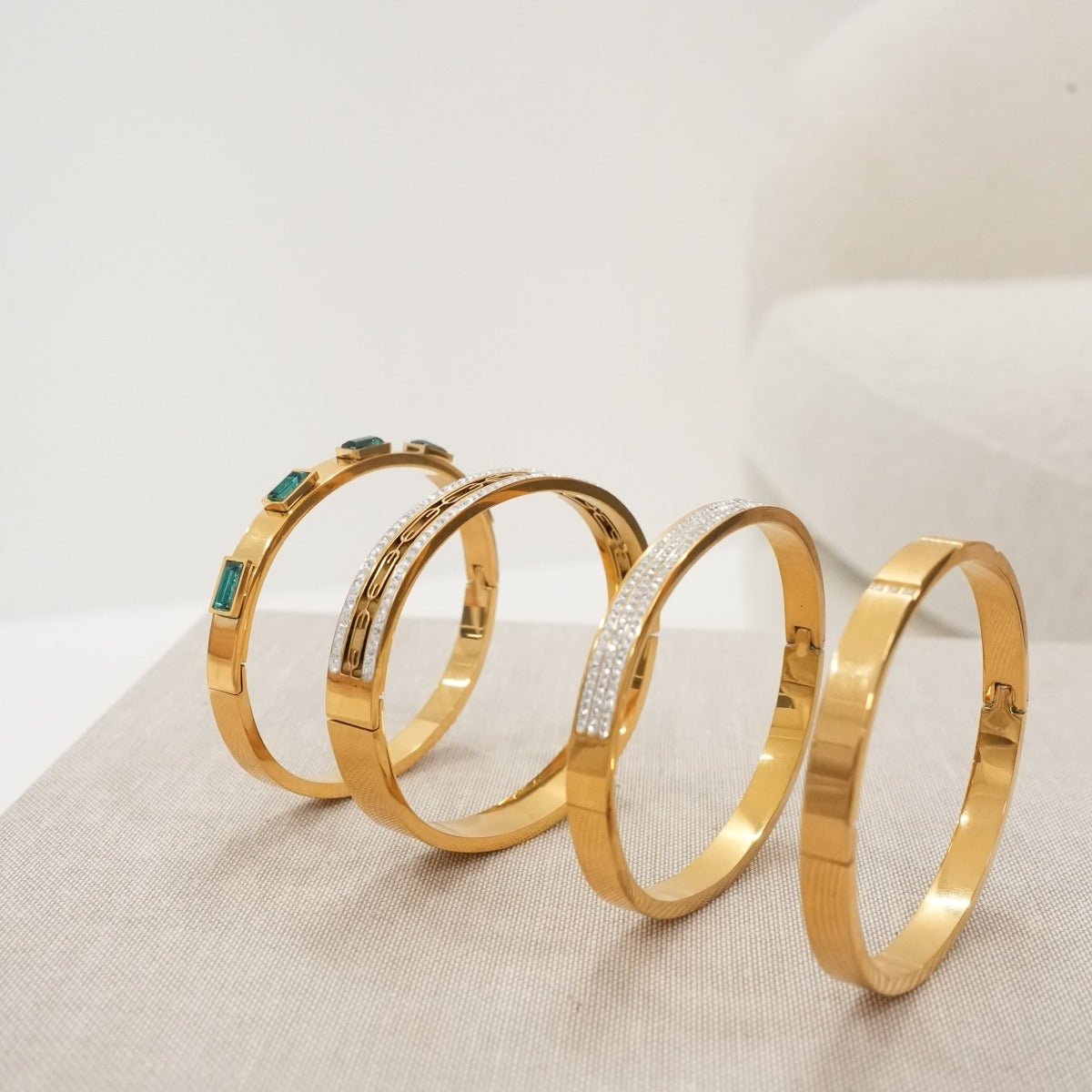 Bracelete Ivy Pedra Cristais Banhado em Ouro 18k