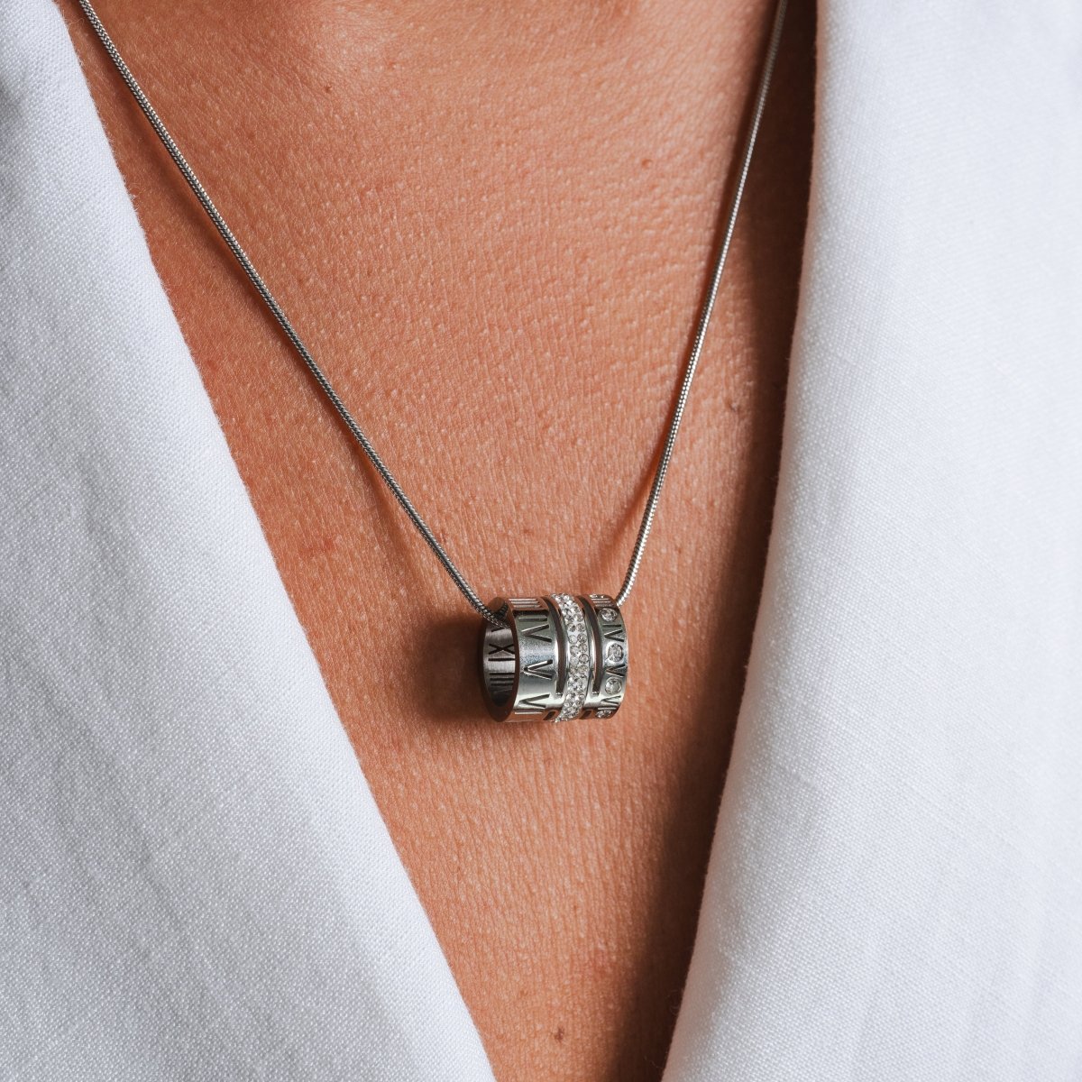 Colar Aro Triplo Algarismo Romano Prata